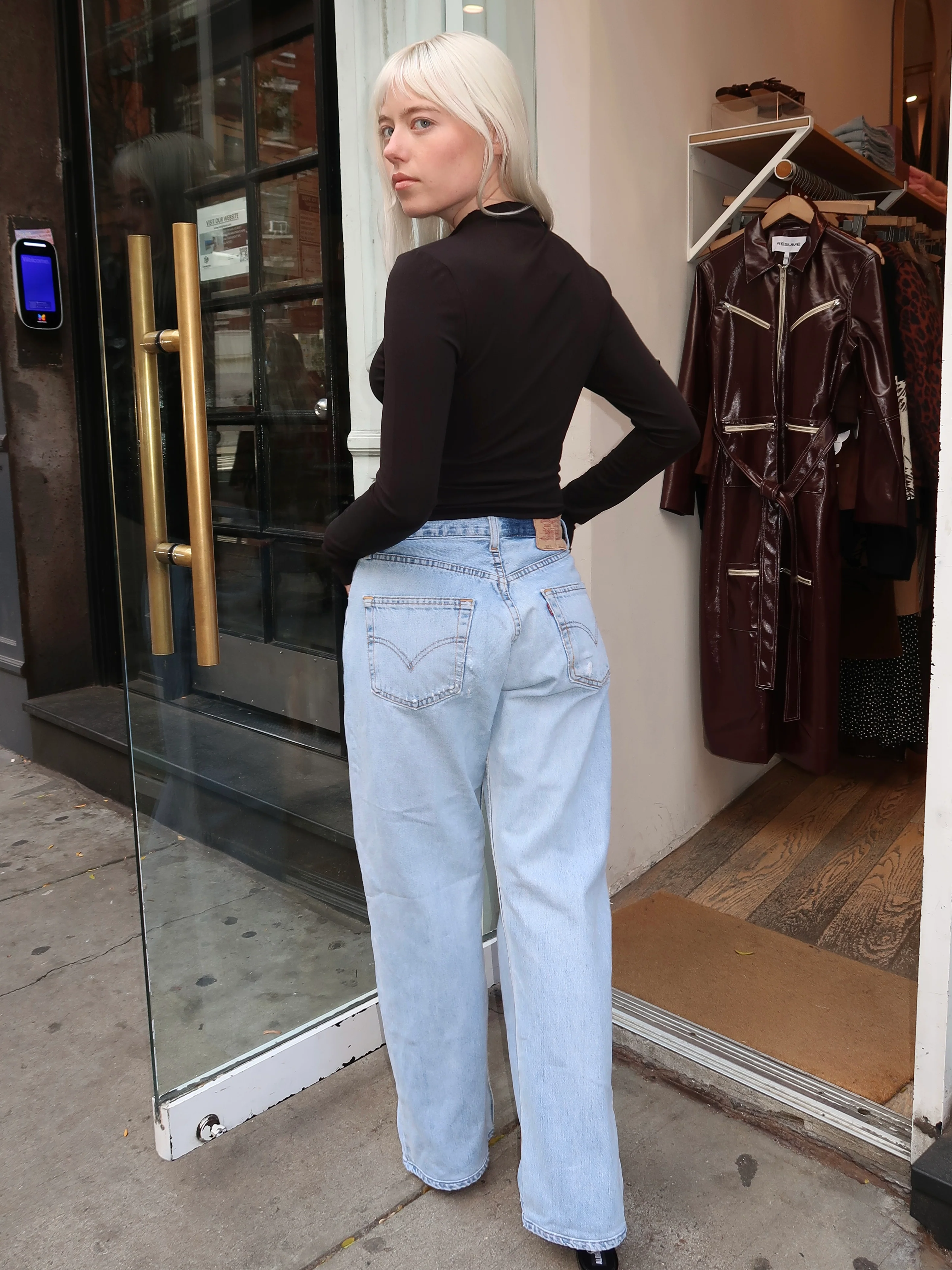 90s Trouser Jean in Light/Medium - Image 3
