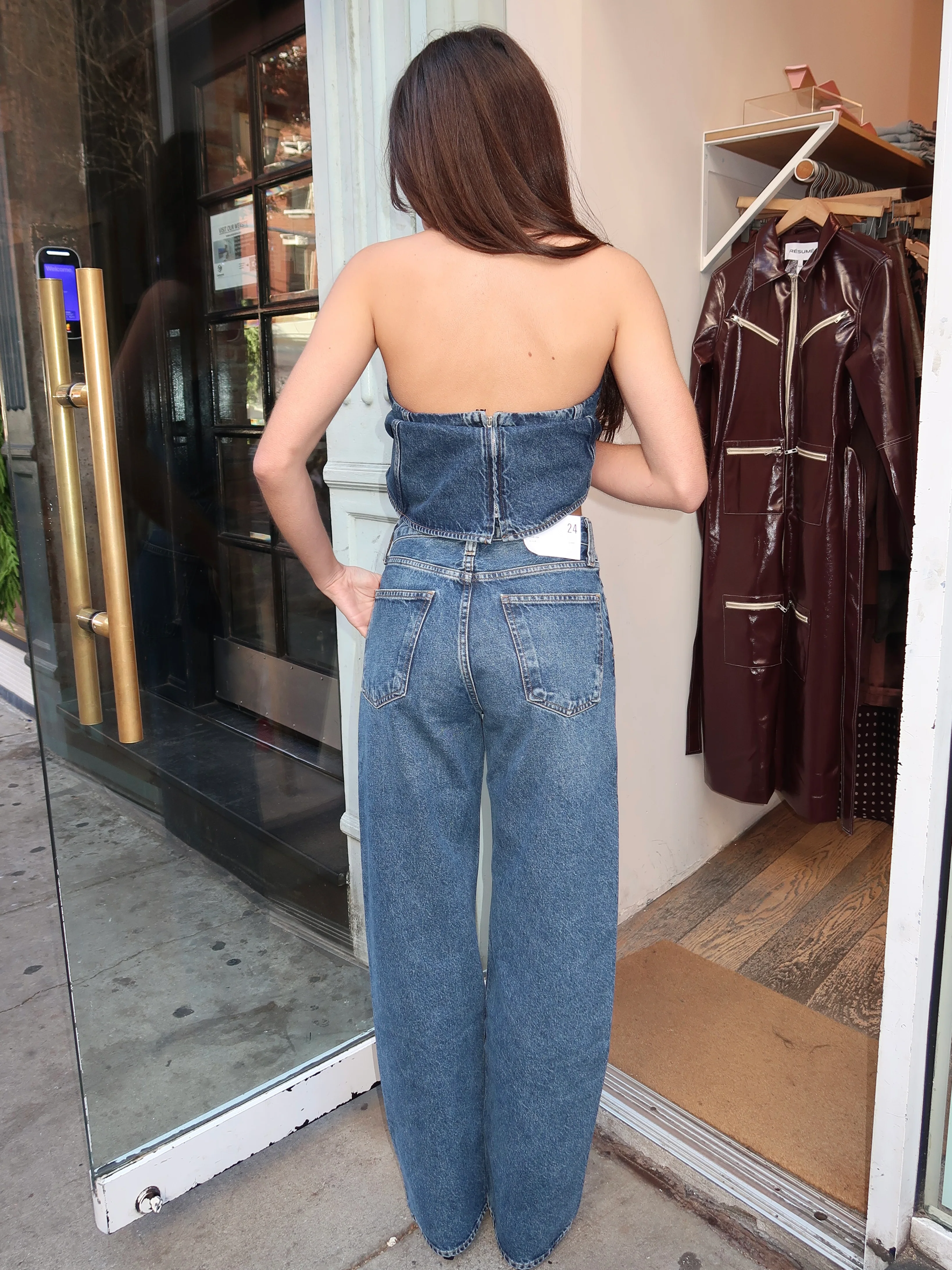 Arc Criss Cross Jean in Form - Image 3