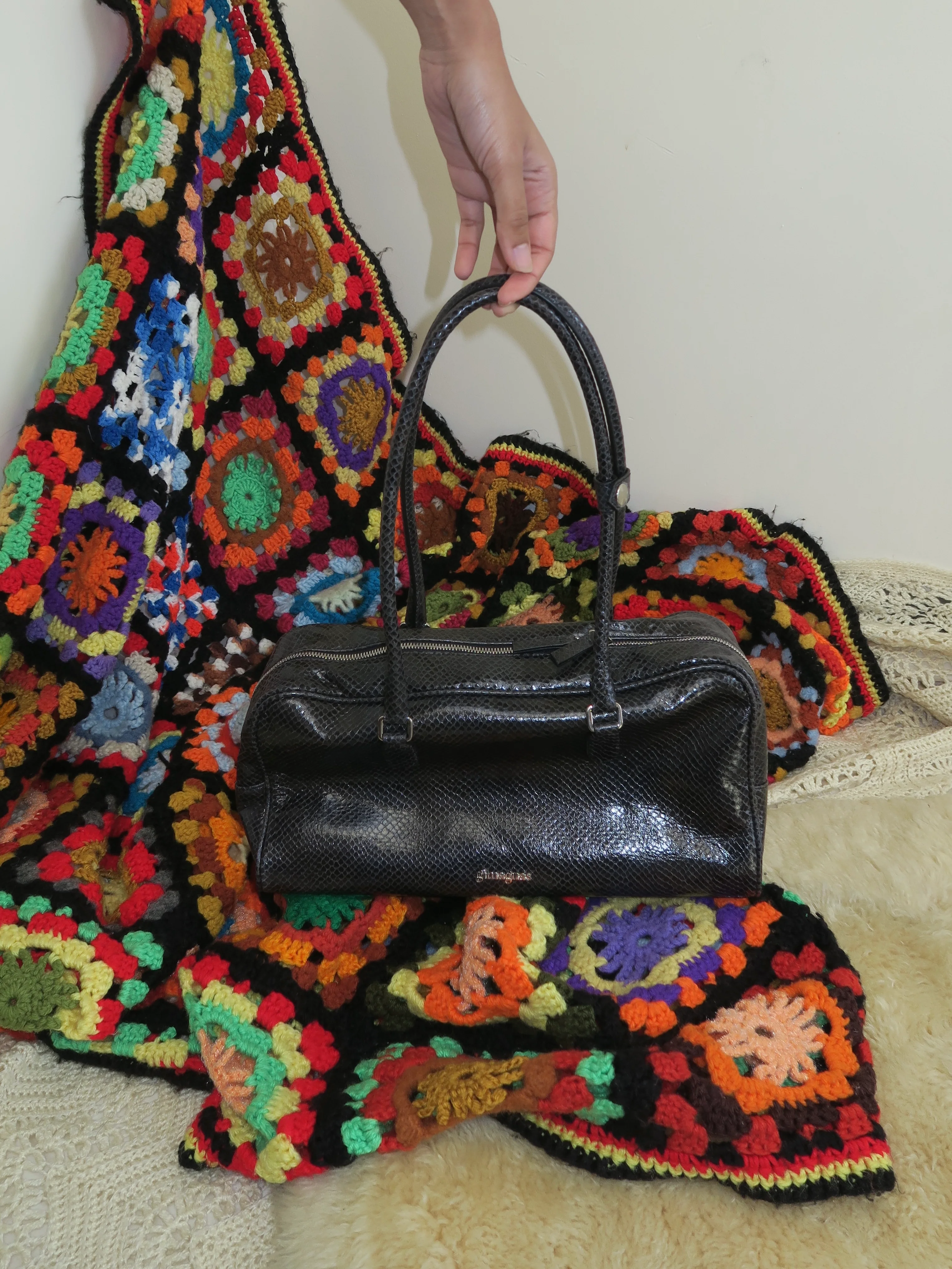 Chica Bag in Black - Image 3