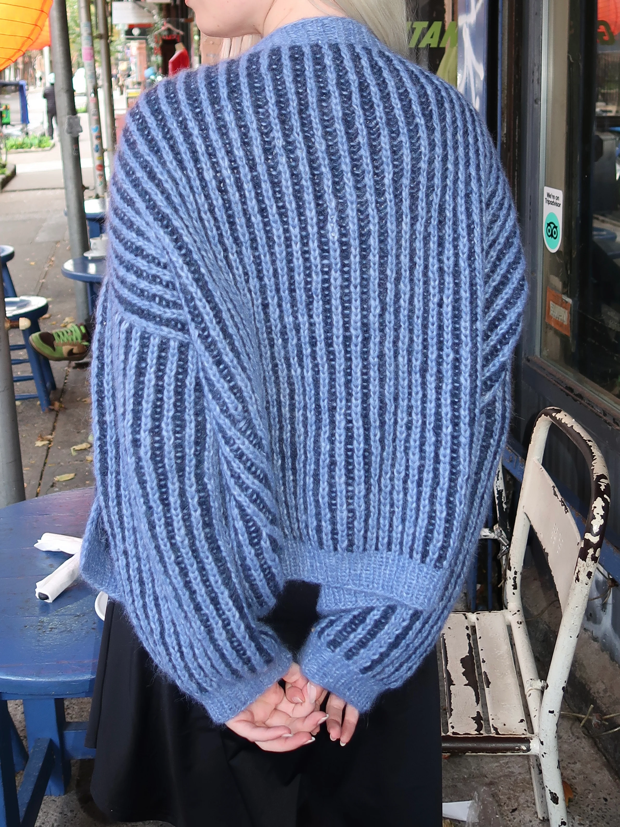 Chunky Alpaca Two Tone Brioche Cardigan in Blue - Image 3