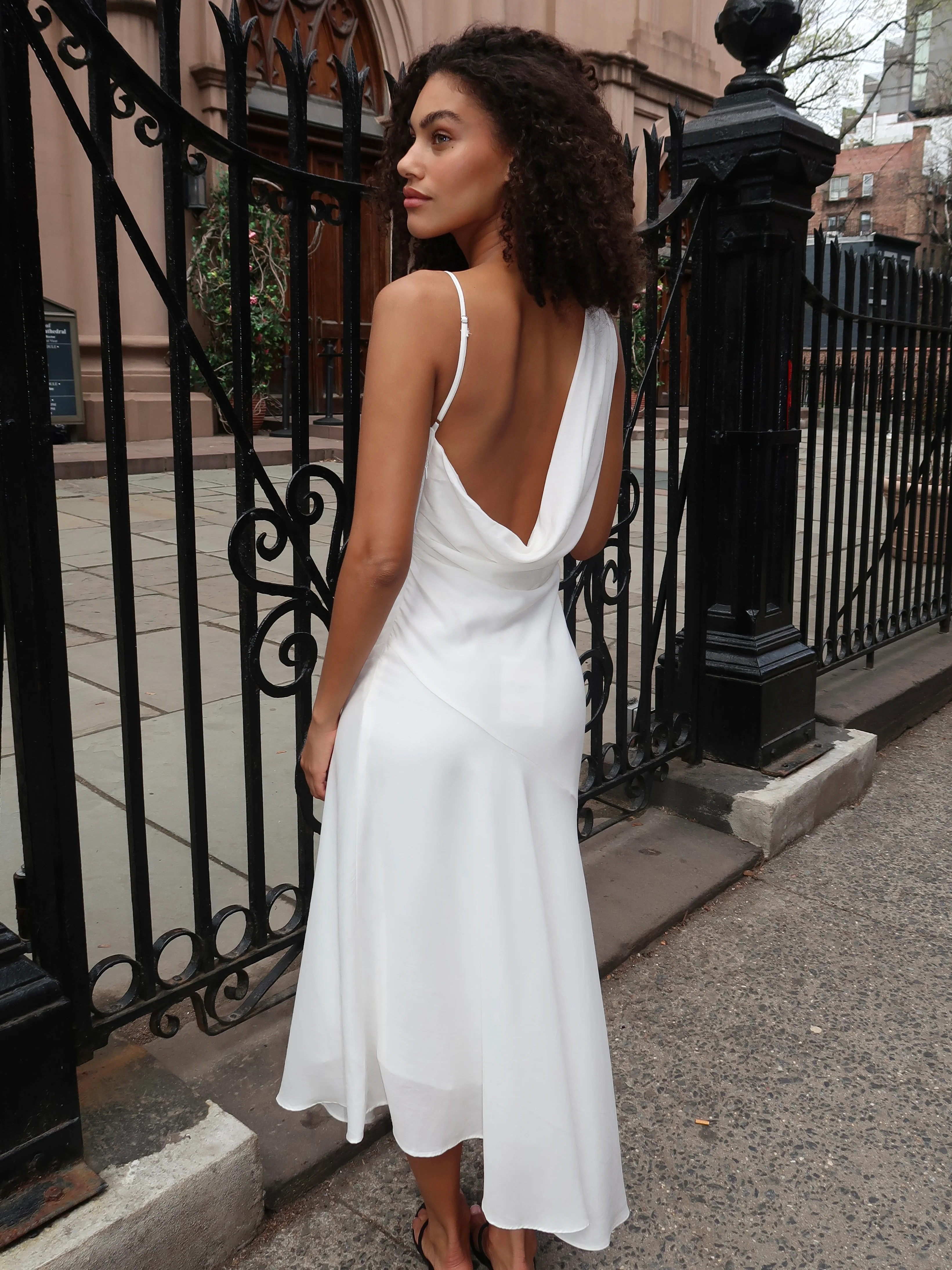 Cielo Dress in White - Image 3