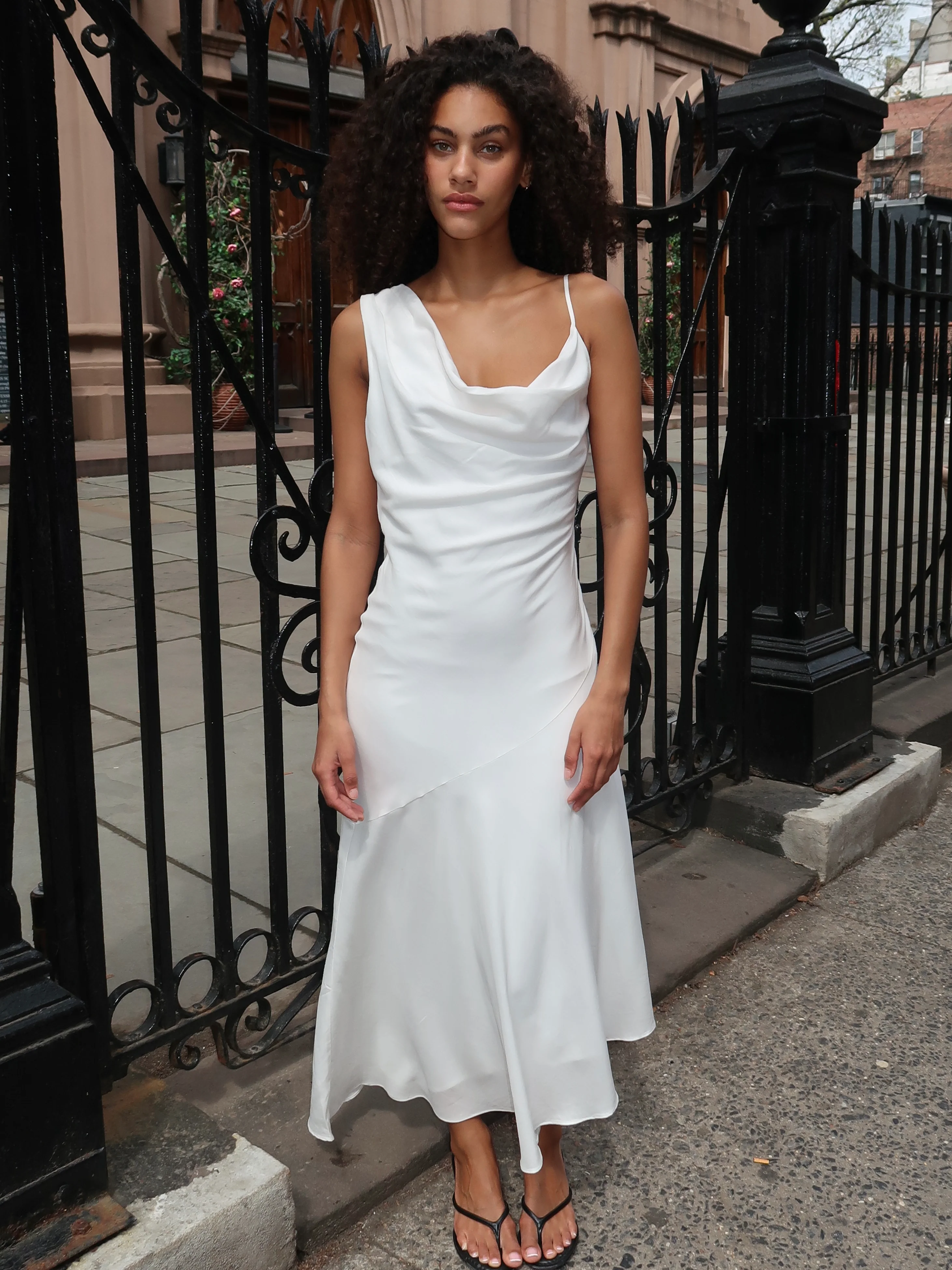 Cielo Dress in White - Image 4