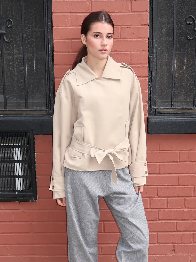 Deanda Cropped Trench in Beige