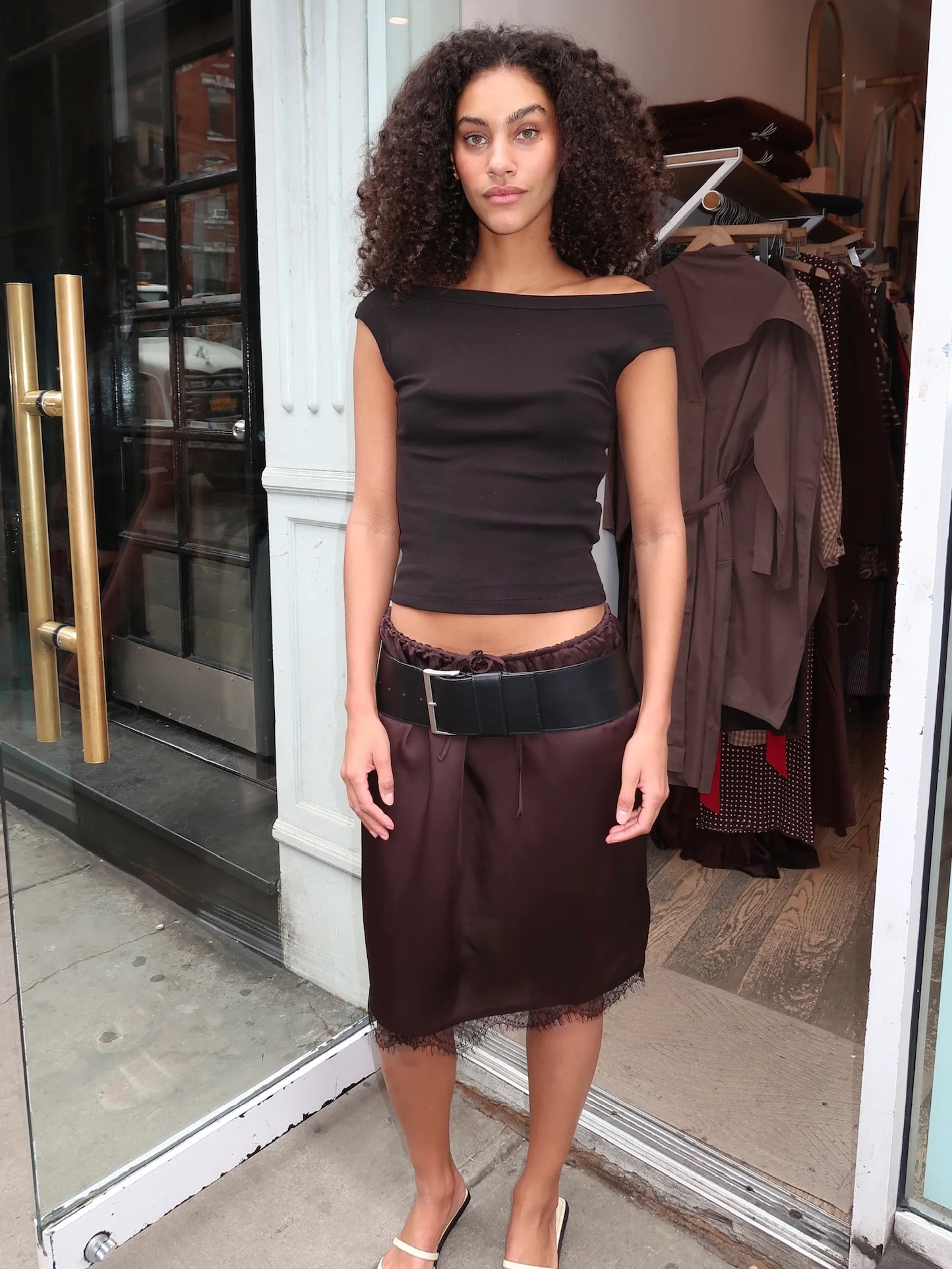 Fine Lace Skirt in Bark - Image 2