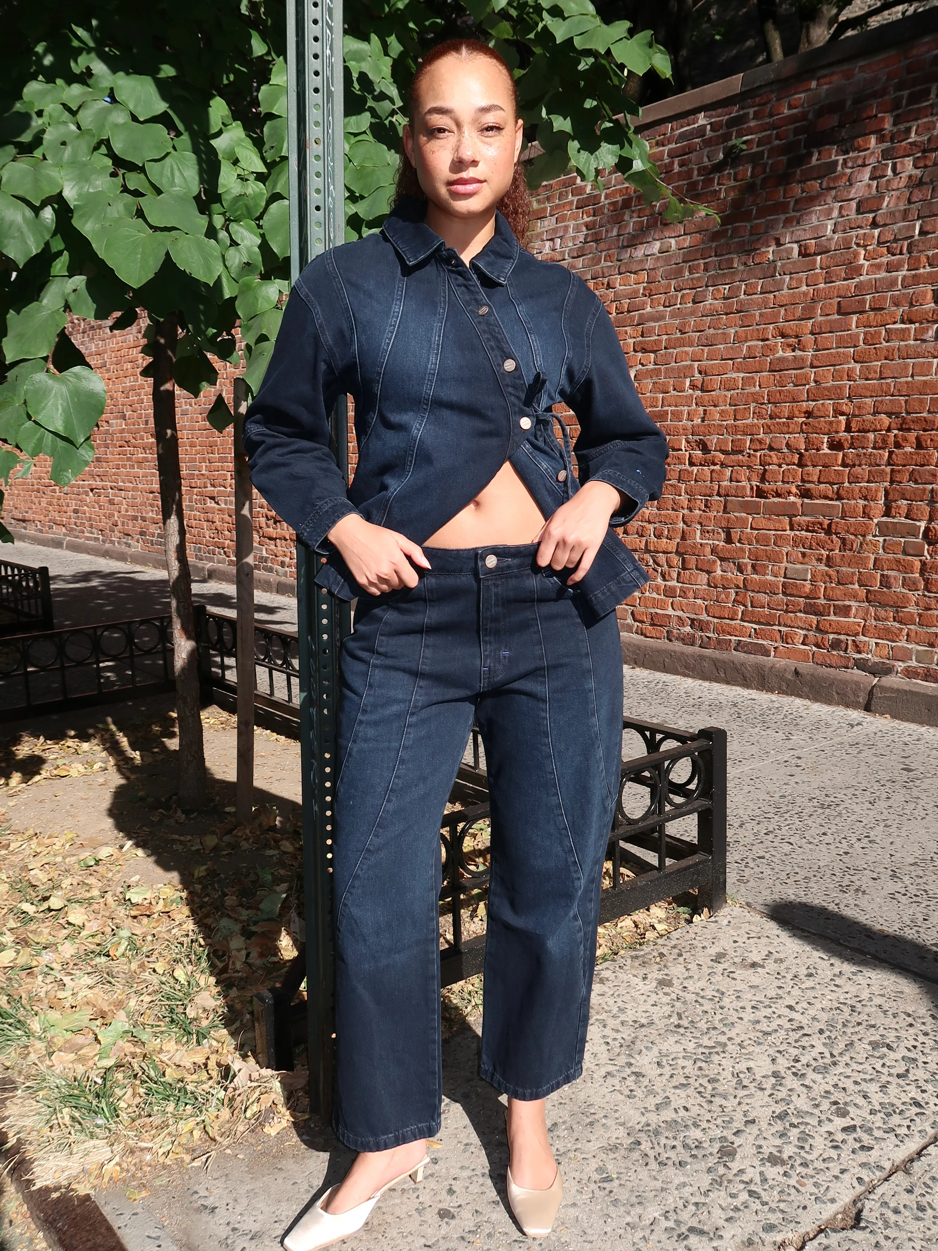 Juli Jeans in Wavy Seams Blue - Image 2