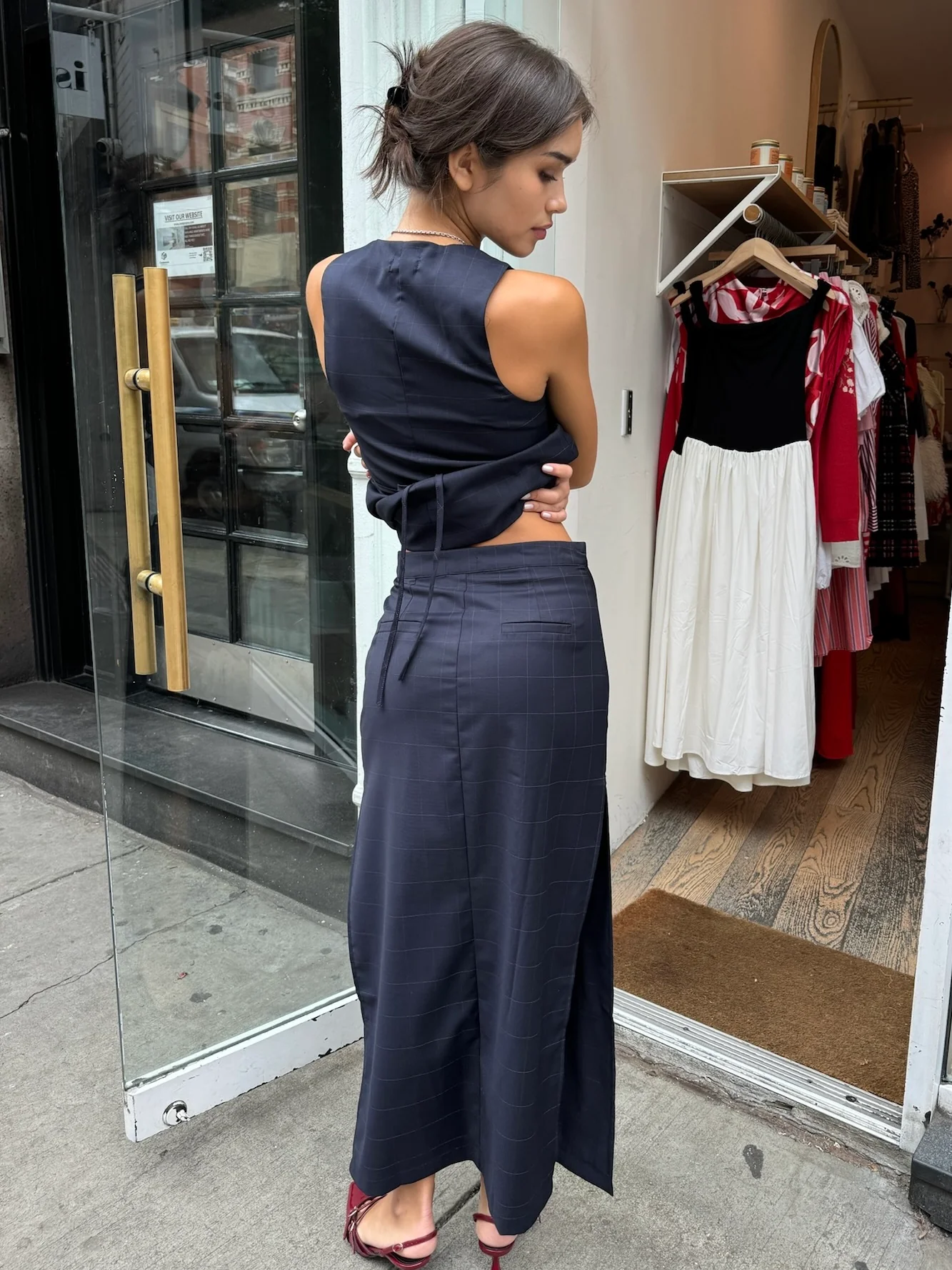 Irving Pencil Skirt in Navy - Image 4