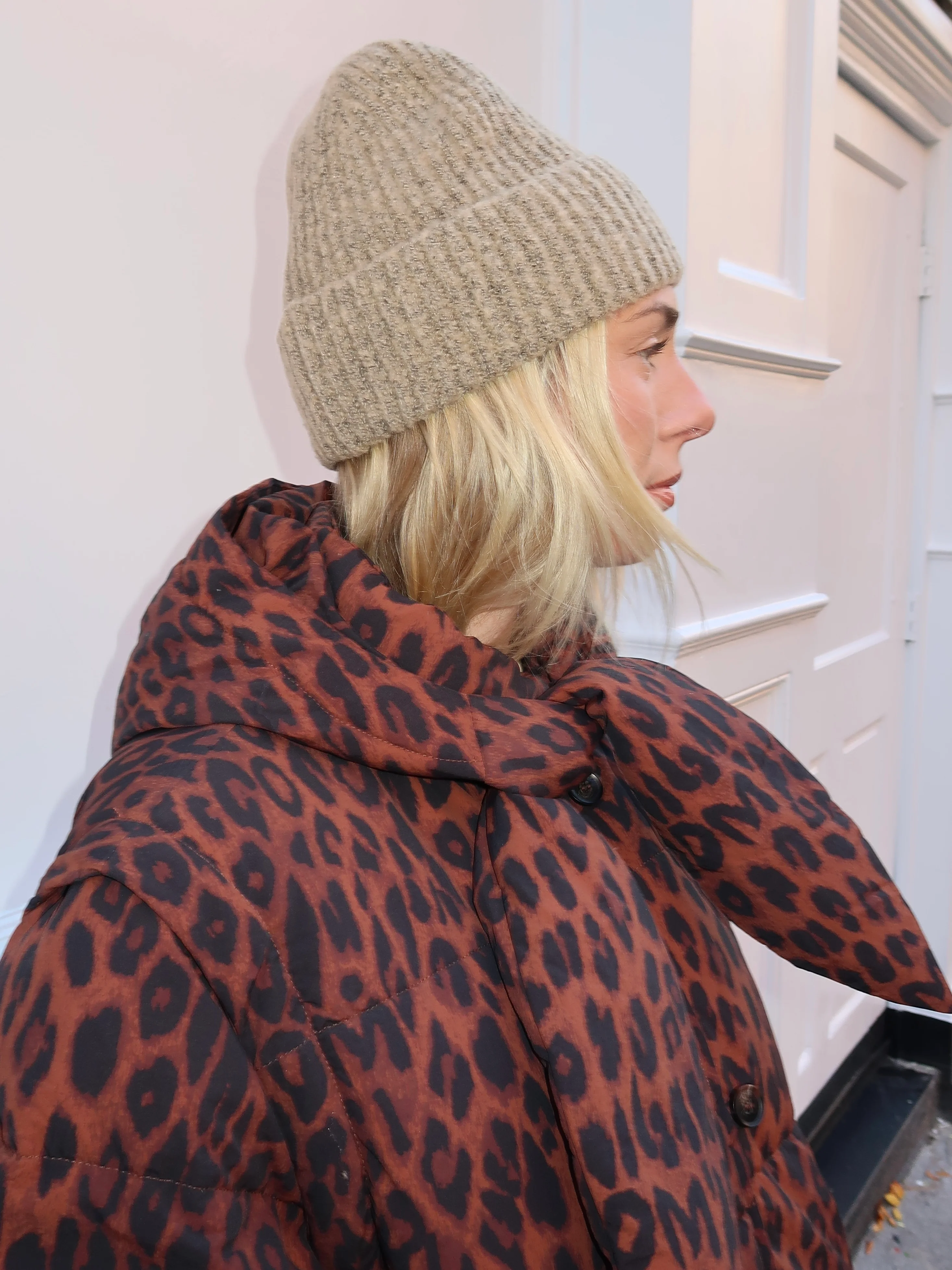 Isalis Arctic Beanie in Beige - Image 3
