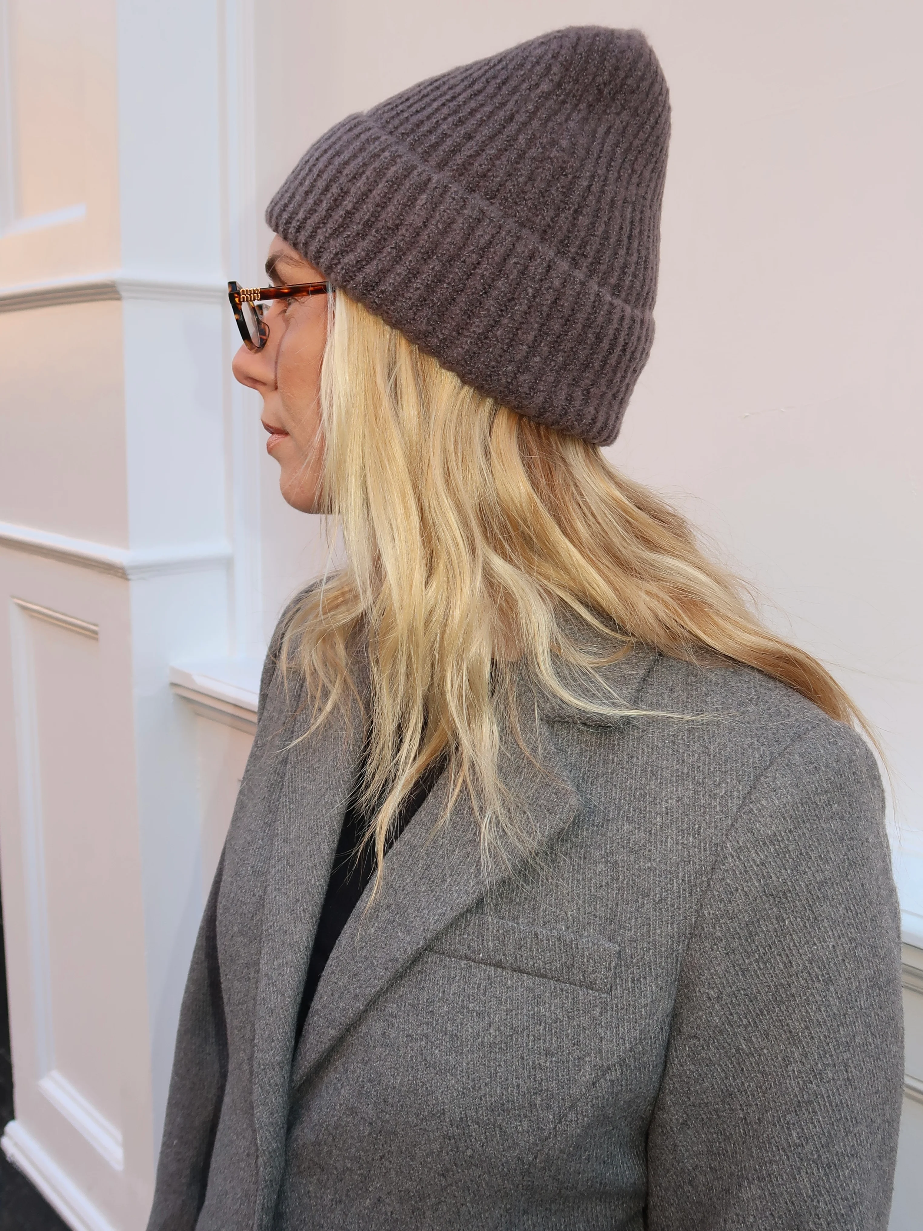 Isalis Arctic Beanie in Charcoal