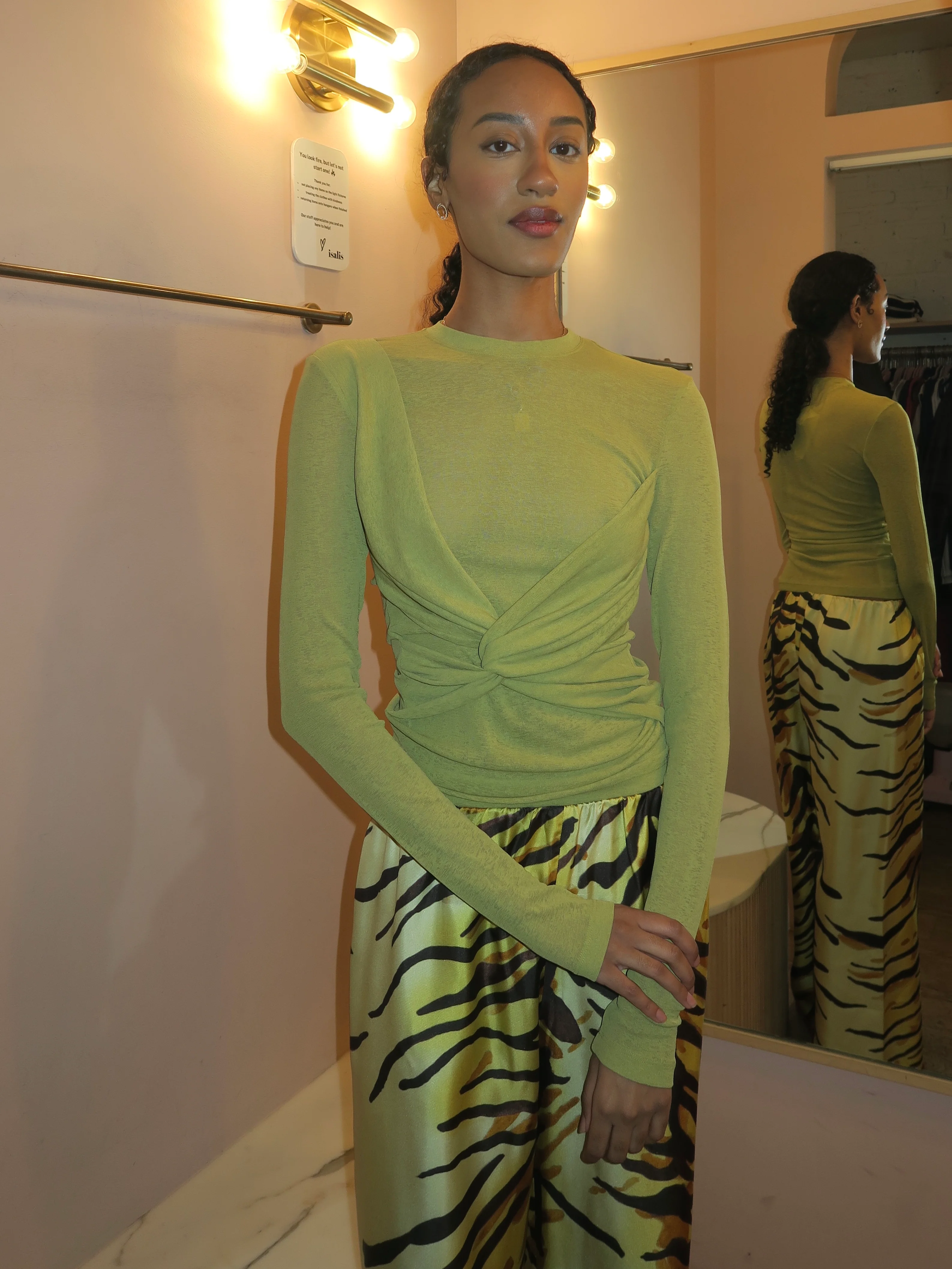 Izolda Top in Pistachio Green - Image 4