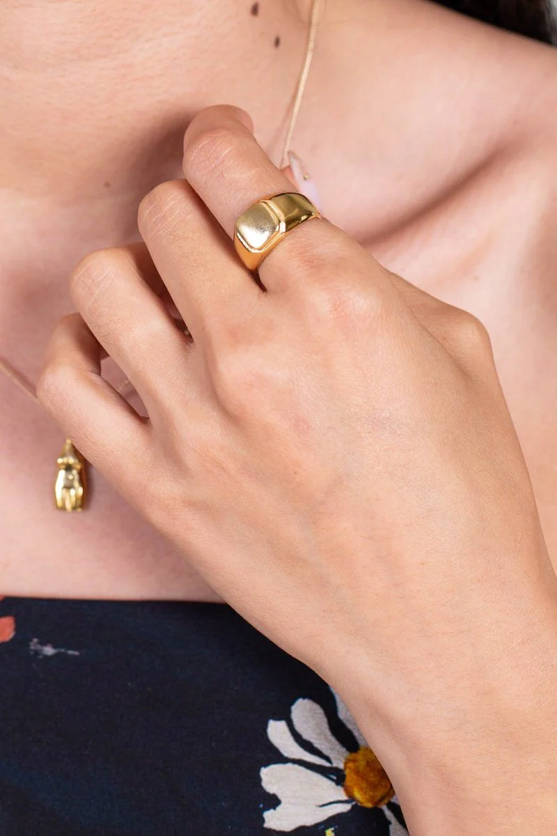 Leo Ring in Gold sz 6 - Image 4