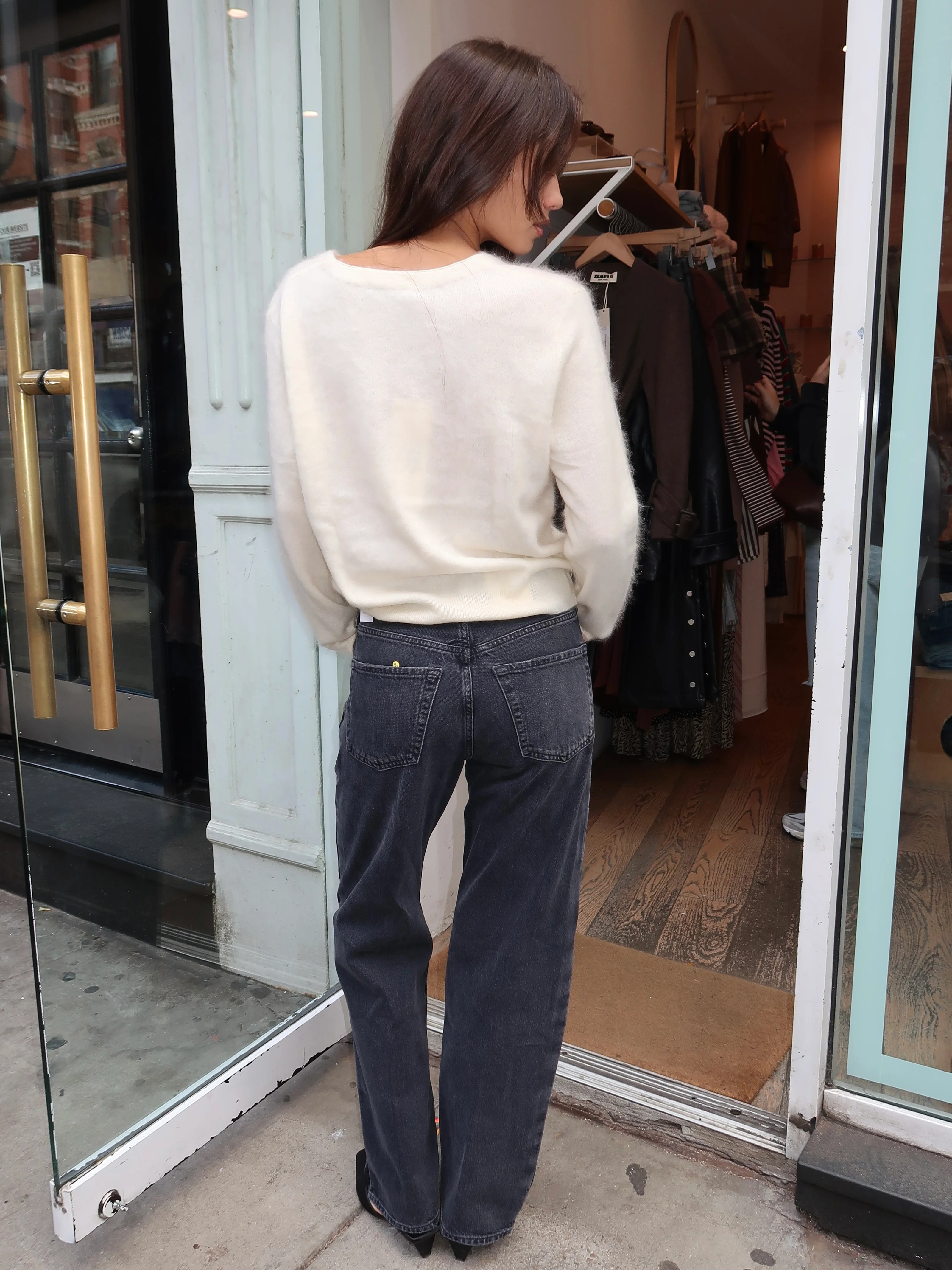 Lindz Easy Straight w/ Tuxedo Stripe in Kuro - Image 3