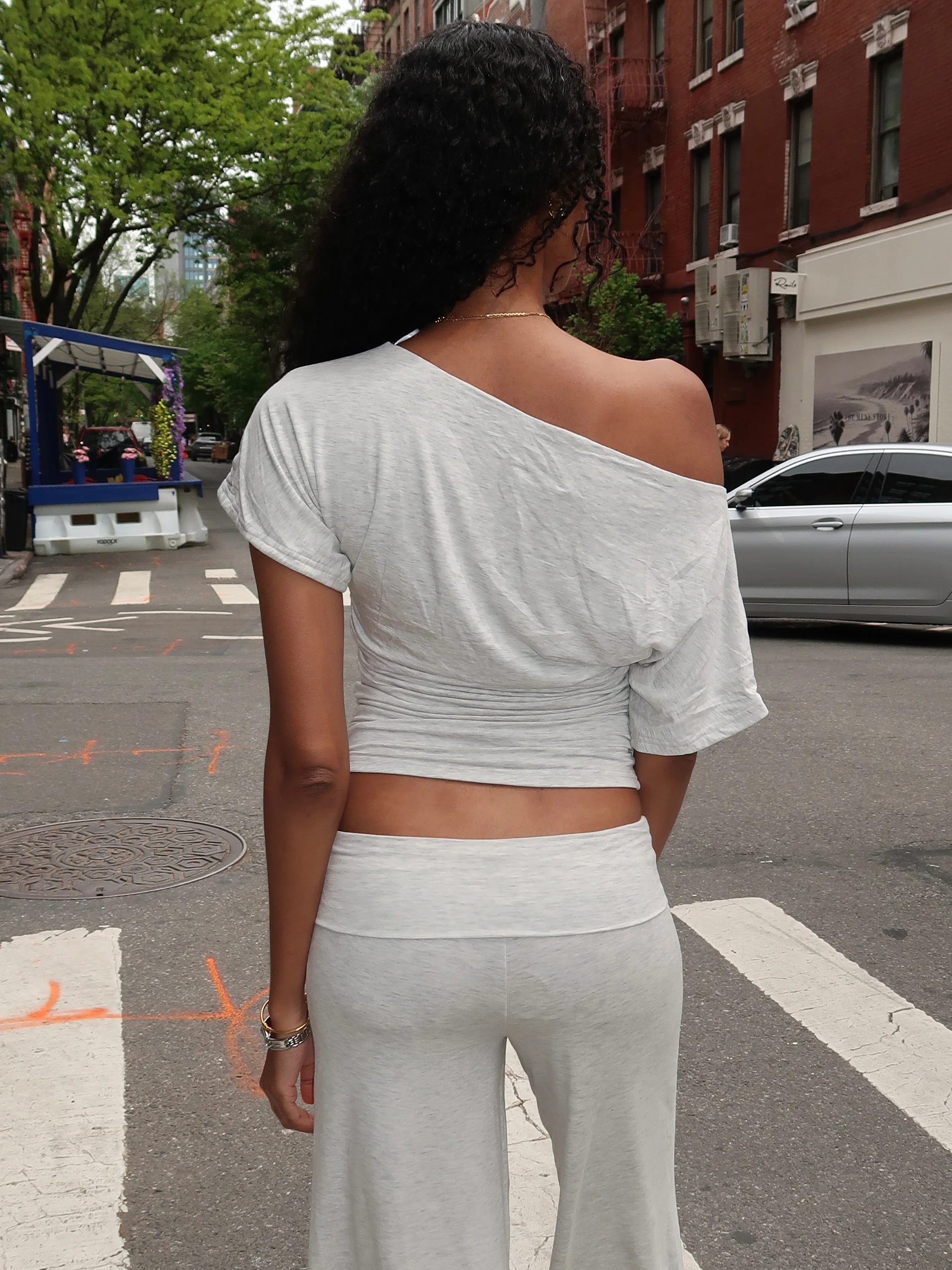 Rayae Asym Short Sleeve Top in Heather White - Image 3