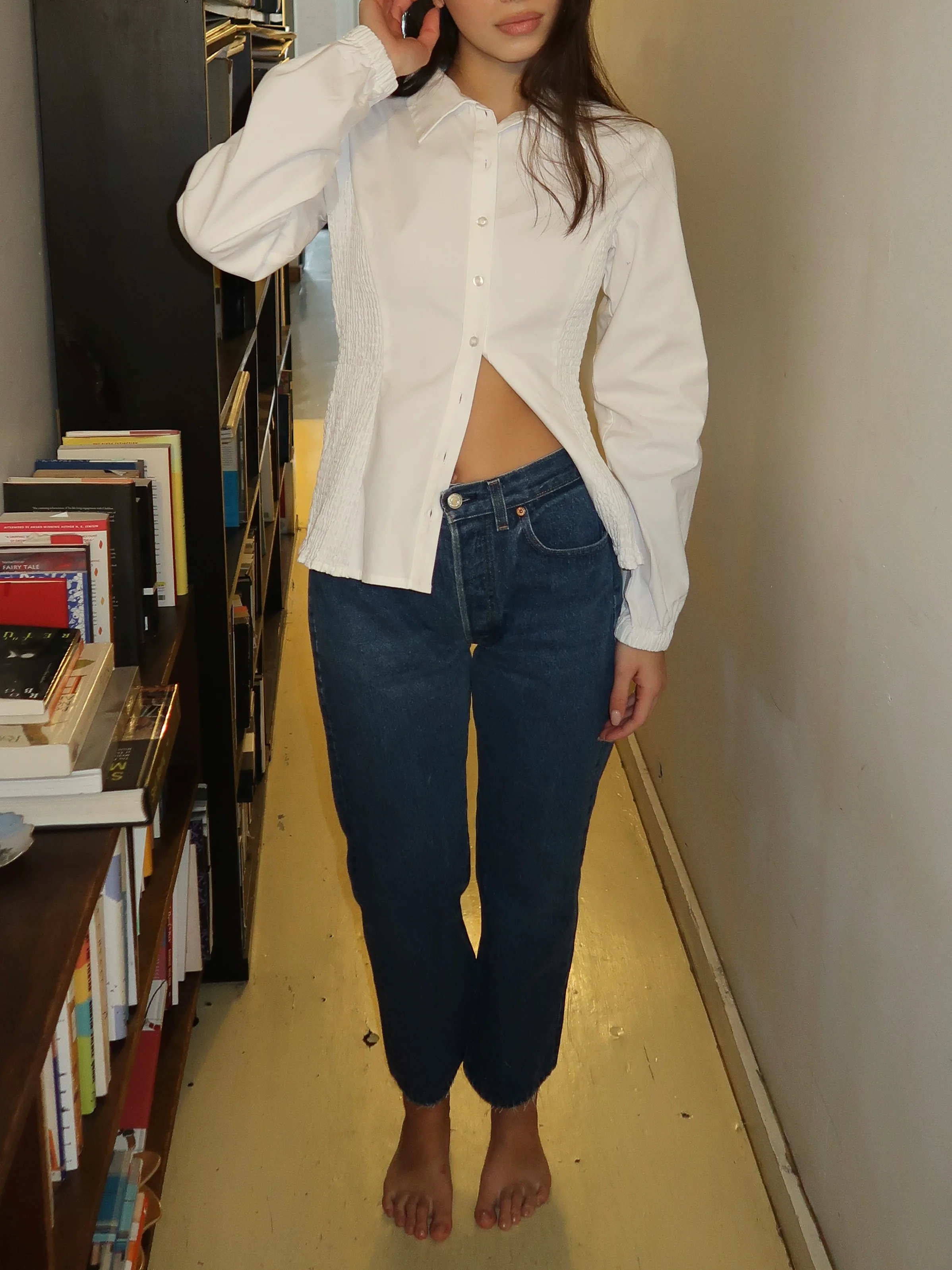 Relaxed Raw Hem Customs in Medium/Dark - Image 4