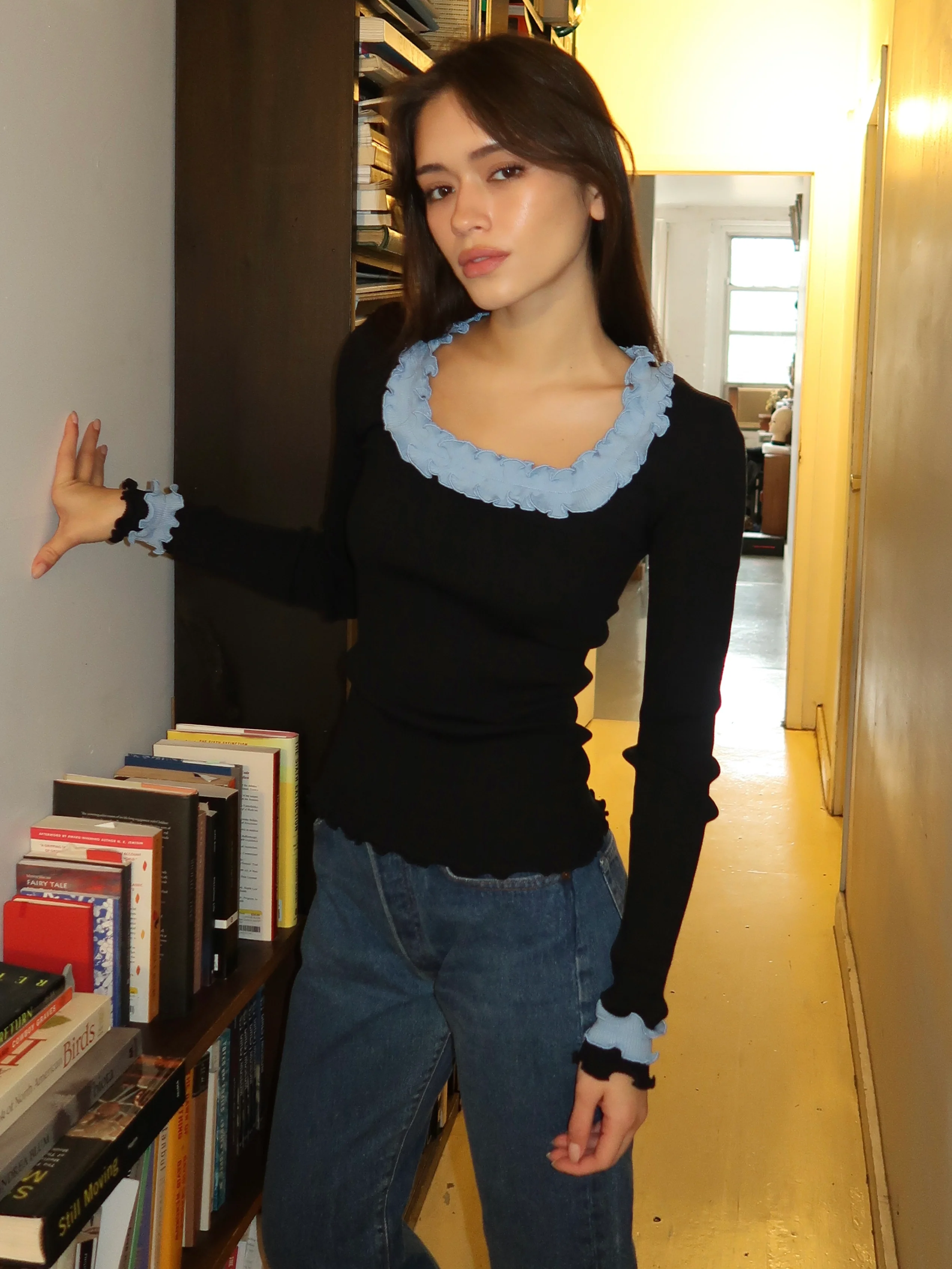 Rosie Seamless Top in Black/Blue - Image 2