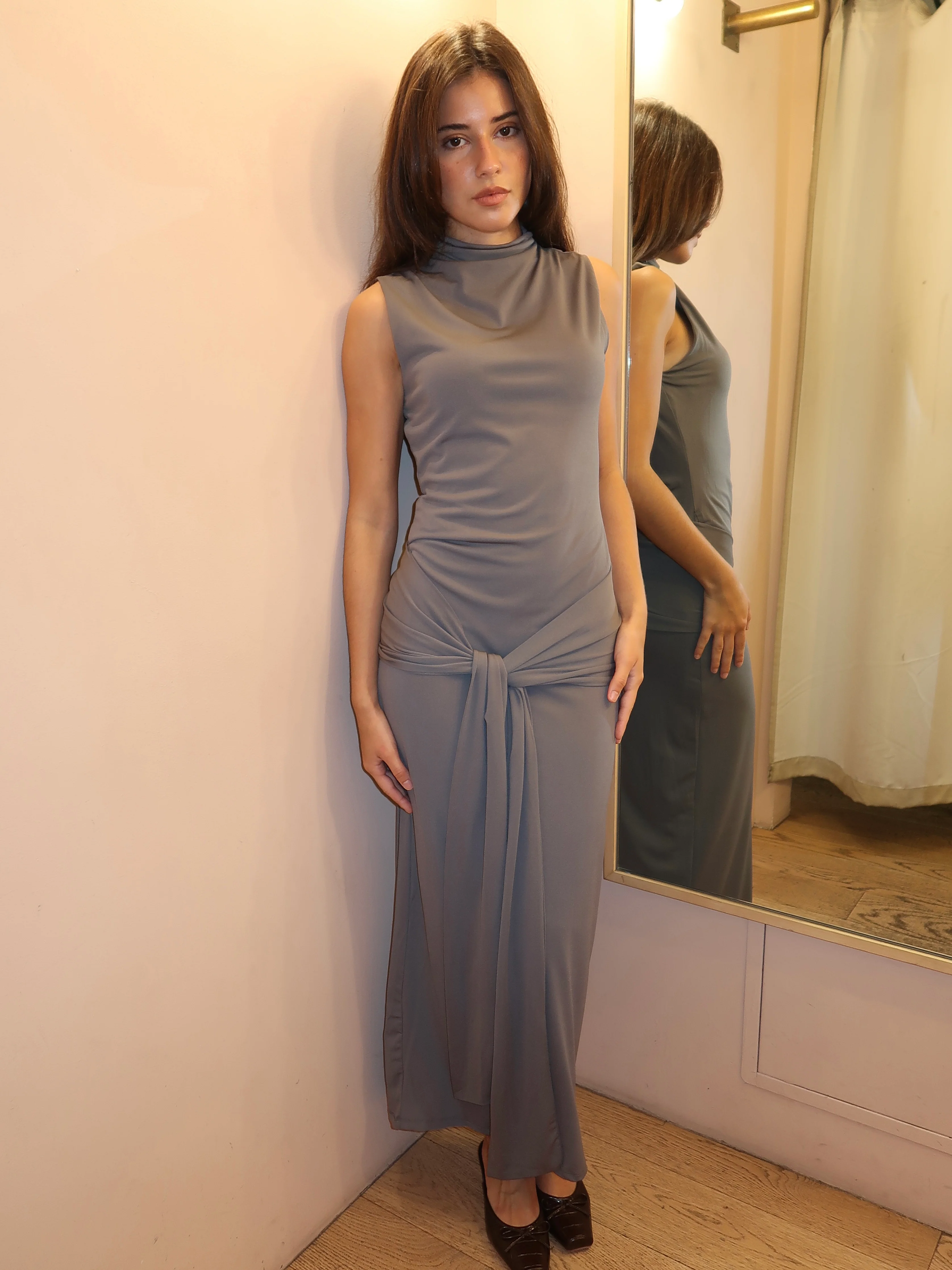 Victoria Dress in Grey - Image 4